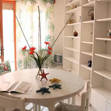 דירה Cosy Flat 80mt From The Sea ביביונה