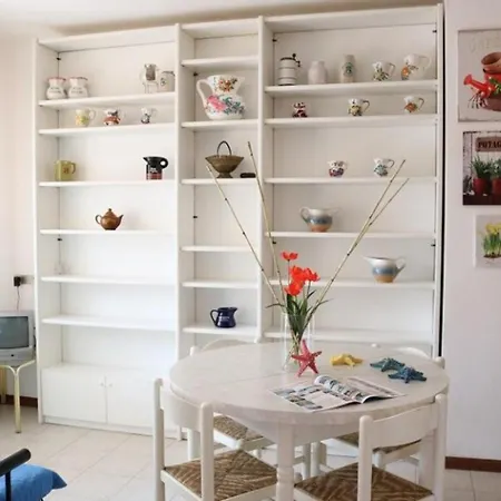 Cosy Flat 80mt From The Sea דירה ביביונה