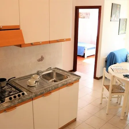 דירה Cosy Flat 80mt From The Sea ביביונה
